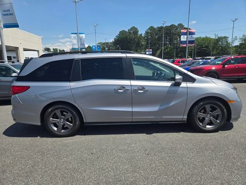 Used 2022 Honda Odyssey EX image 4