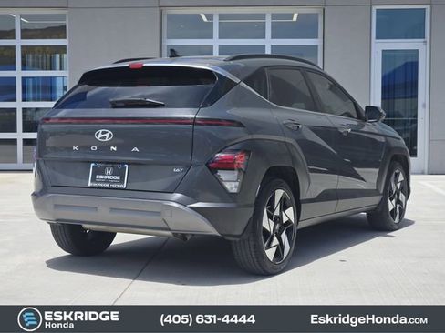 Used 2025 Hyundai Kona Limited FWD image 7