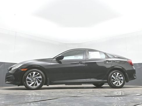 Used 2016 Honda Civic EX image 41