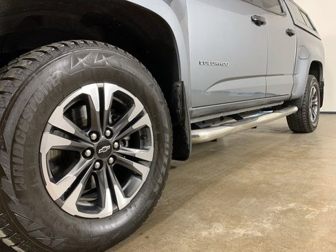 Used 2022 Chevrolet Colorado Z71 image 2