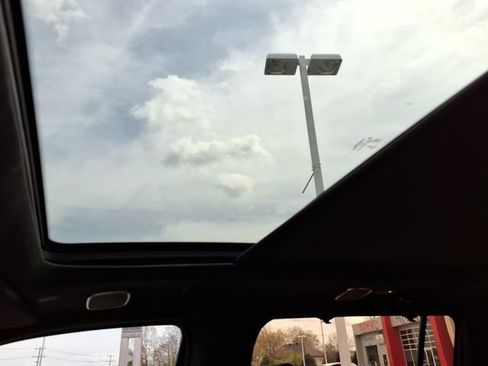 Used 2022 Jeep Grand Wagoneer Series III image 13