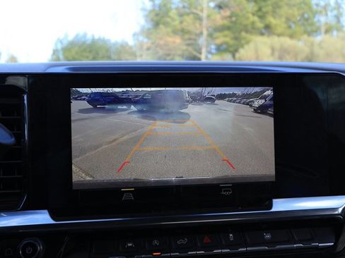 Used 2025 Chevrolet Silverado 1500 LT image 17