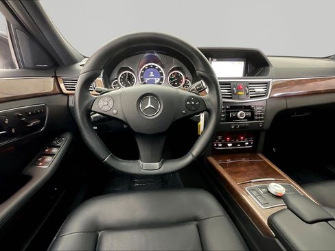 Used 2011 Mercedes-Benz E 350 4MATIC Sedan image 8