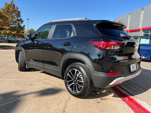 Used 2025 Chevrolet TrailBlazer LT image 8