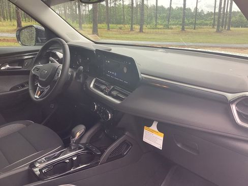 New 2026 Chevrolet TrailBlazer LT w/ Convenience Package FWD image 21