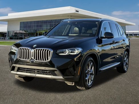 Certified 2022 BMW X3 sDrive30i w/ Premium Package 2 (ZPA) image 4