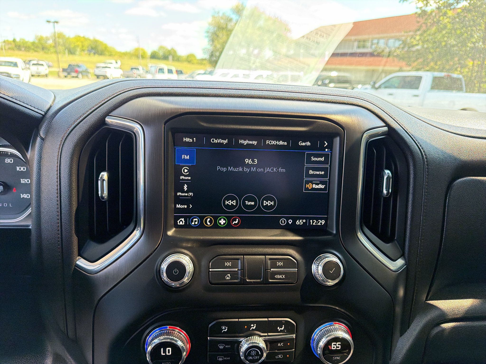 Used 2021 GMC Sierra 1500 AT4 AWD/4WD image 15
