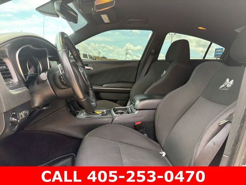 Used 2016 Dodge Charger R/T Scat Pack w/ Beats Audio Group RWD image 10