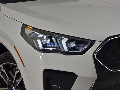 Used 2025 BMW X2 xDrive28i w/ Technology Package image 35