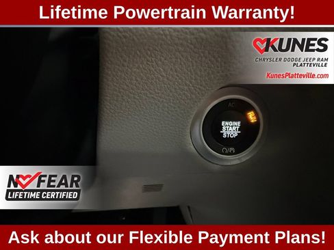 Used 2023 Chrysler Pacifica Touring-L FWD image 33