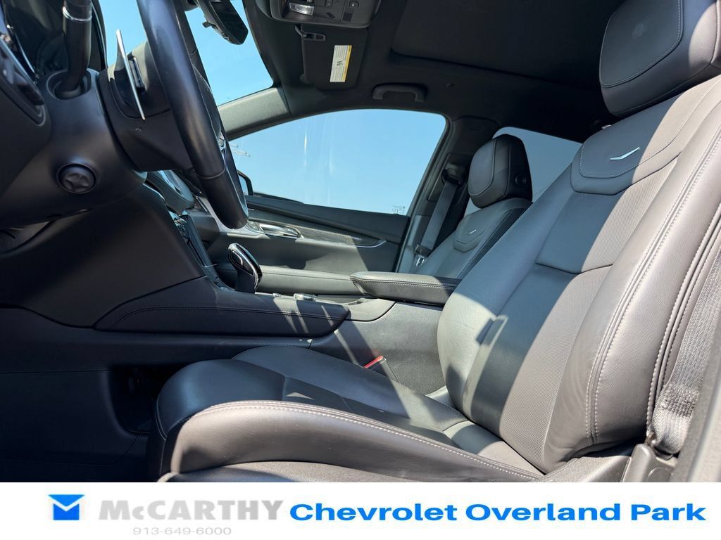 Used 2022 Cadillac XT5 Sportv w/ Technology Package AWD/4WD image 10