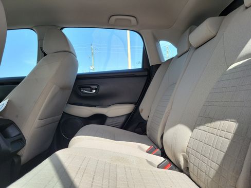 Certified 2024 Honda HR-V LX image 10