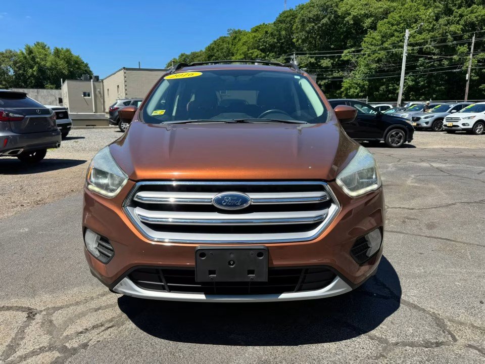 Used 2017 Ford Escape SE w/ SE Leather Comfort Package AWD/4WD image 4