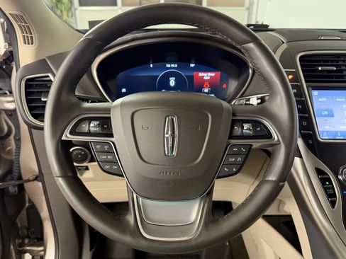 Used 2020 Lincoln Nautilus Premier w/ Equipment Group 101A AWD/4WD image 20