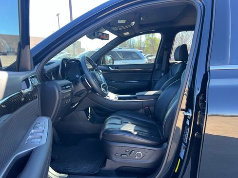 Used 2023 Hyundai Palisade Calligraphy image 28