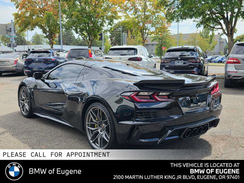 Used 2023 Chevrolet Corvette Z06 w/ Stealth Interior Trim Package RWD image 5