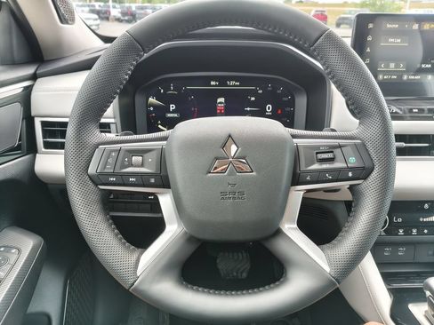 New 2026 Mitsubishi Outlander SE AWD/4WD image 7