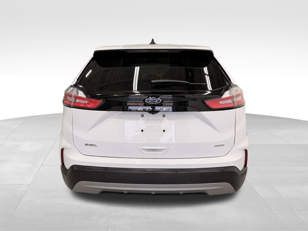 Used 2024 Ford Edge SEL AWD/4WD image 4