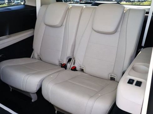 Used 2022 Mercedes-Benz GLS 450 4MATIC image 25