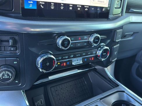 New 2025 Ford F150 Lariat w/ Equipment Group 502A High image 32