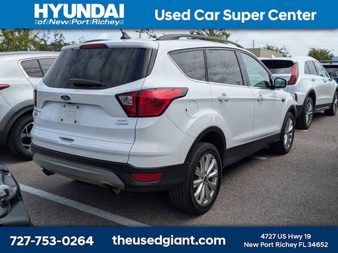 Used 2019 Ford Escape SEL image 3