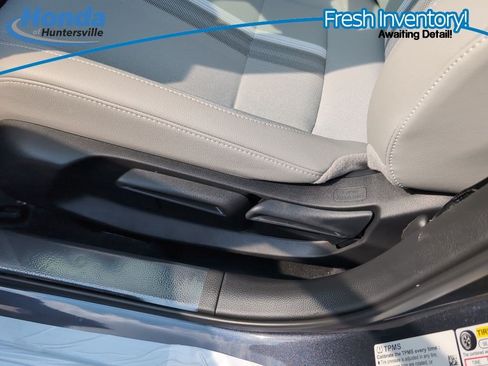 Used 2025 Honda Civic Sport image 15