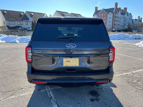Certified 2022 Ford Expedition Limited image 9