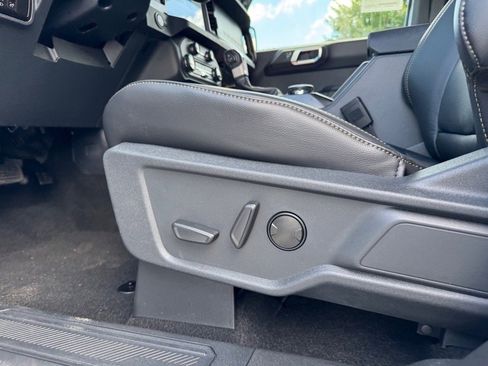 New 2025 Ford Bronco Badlands image 15