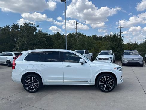Used 2022 Volvo XC90 T8 Inscription Expression AWD/4WD image 4