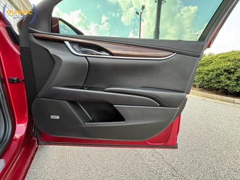 Used 2013 Cadillac XTS Premium image 43