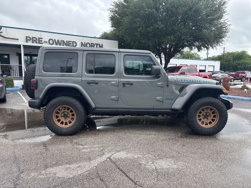 Used 2023 Jeep Wrangler Unlimited Rubicon 4xe AWD/4WD image 2