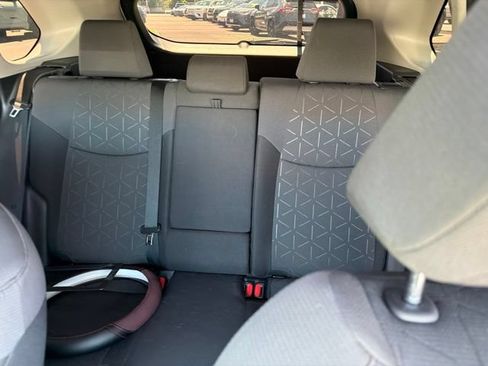 Used 2022 Toyota RAV4 XLE w/ Convenience Package AWD/4WD image 18