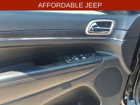 Used 2017 Jeep Grand Cherokee Limited w/ Trailer Tow Group IV AWD/4WD image 10