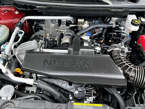 Used 2025 Nissan Rogue S FWD image 31