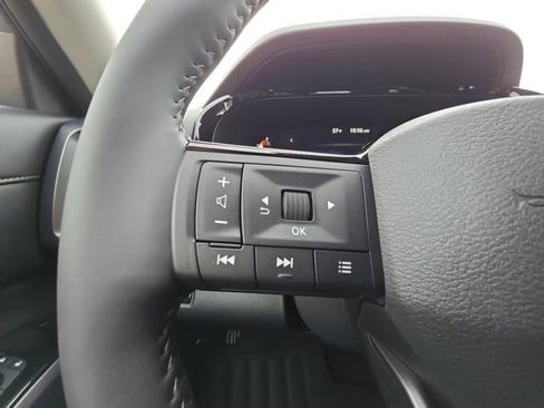 New 2026 Nissan Pathfinder SL image 11