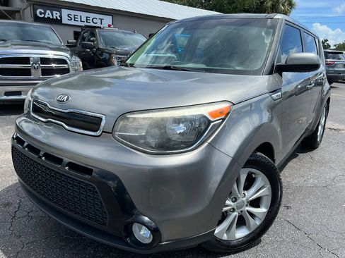 Used 2016 Kia Soul + w/ Primo Package FWD image 1
