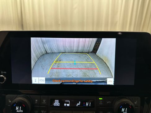 Used 2025 Toyota Grand Highlander FWD image 16