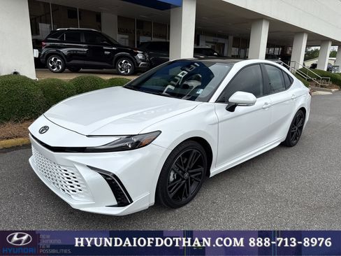 Used 2026 Toyota Camry XSE FWD image 1