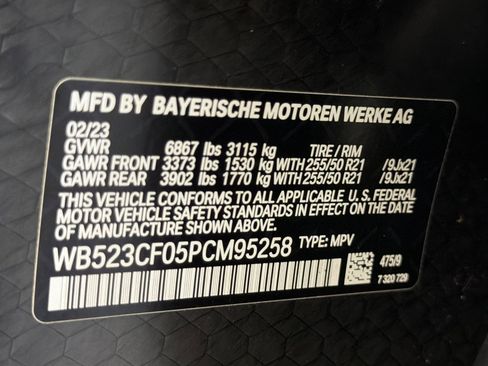 Used 2023 BMW iX xDrive50 w/ Premium Package AWD/4WD image 17