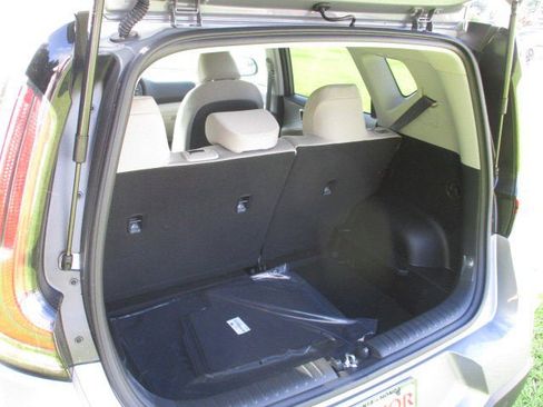 New 2025 Kia Soul LX w/ LX Technology Package image 11