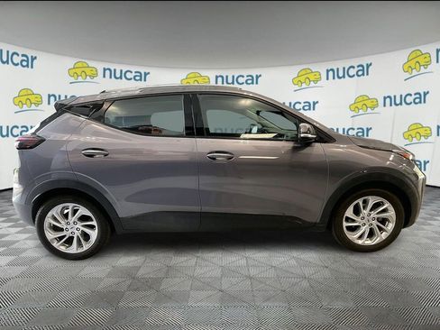 Used 2023 Chevrolet Bolt EUV LT w/ Comfort Package image 8