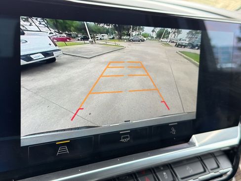 Used 2025 Chevrolet Silverado 1500 LT w/ Z71 Off-Road Package AWD/4WD image 26