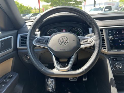 Used 2021 Volkswagen Atlas Cross Sport SE FWD image 16