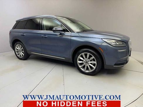 Used 2022 Lincoln Corsair AWD w/ Premium Package image 7