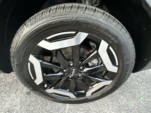 Used 2023 Kia Telluride EX image 16