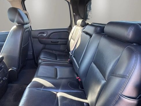 Used 2011 Chevrolet Avalanche LTZ AWD/4WD image 13