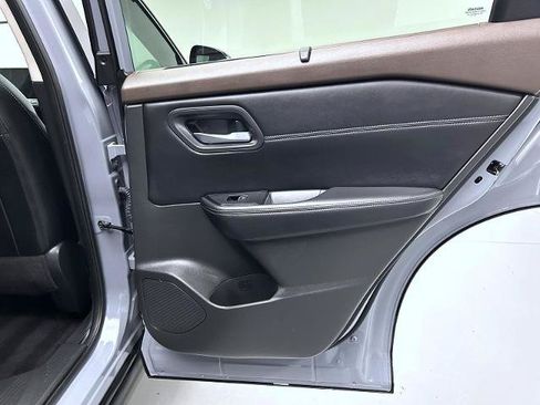 Certified 2023 Nissan Rogue SL w/ SL Premium Package AWD/4WD image 17