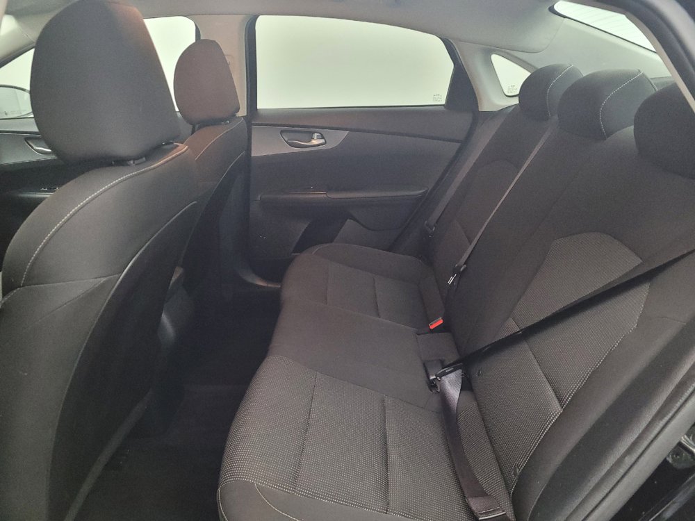 Used 2020 Kia Forte LXS FWD image 18