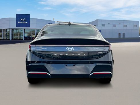 New 2025 Hyundai Sonata Limited image 6
