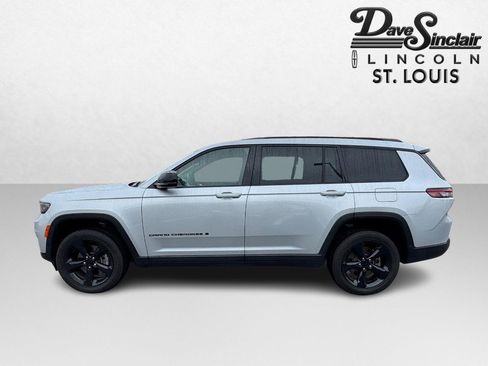 Used 2023 Jeep Grand Cherokee L Laredo image 8
